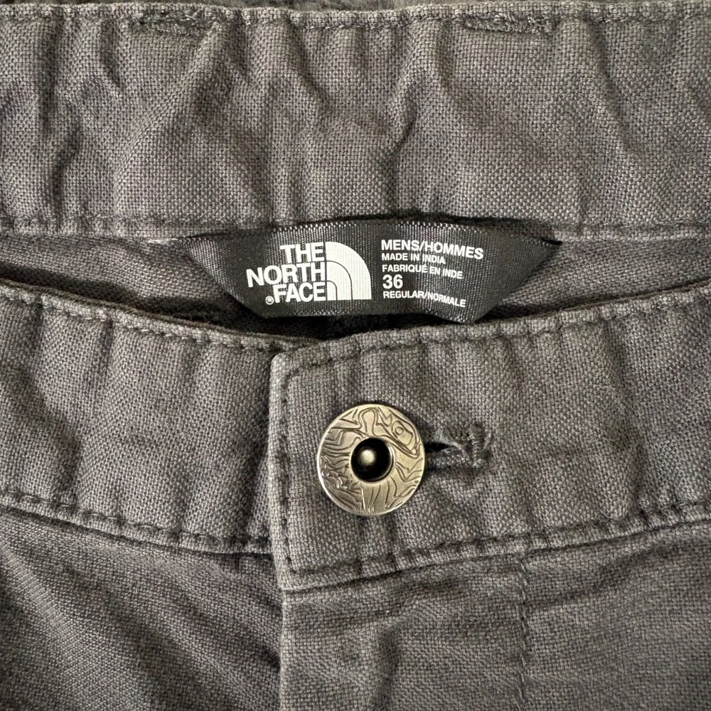 The North Face Mens Gray Cotton Blend Stretch Hiking Utility Pants Size 36 Reg